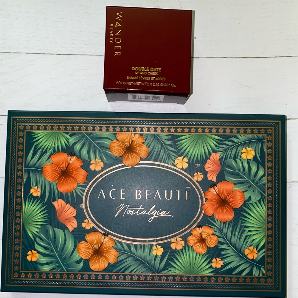 ✅Ace Beaute eye shadow palette set.